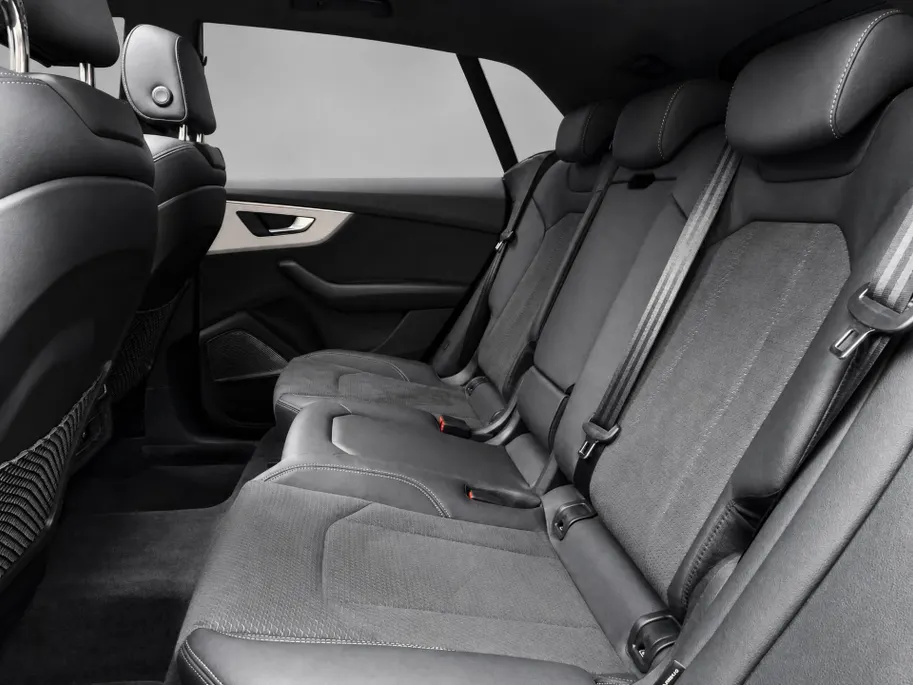 Audi Q8 60 TFSIe 490pk Tiptronic Quattro Pro Line S Comp · Panoramadak · Luchtvering · Laser LED · Wegklapbare Trekhaak · Elek. Voorstoelen · Nachtzicht · 23'' Inch · Garantie t/m 11-03-2031 of 100.000km