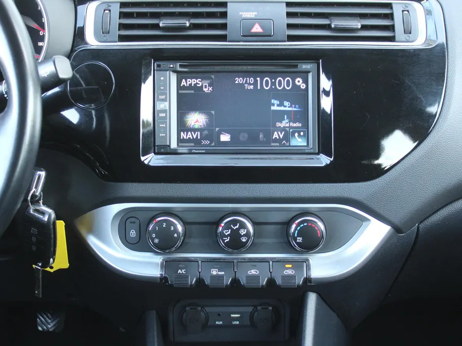 Kia Rio 1.2 CVVT ComfortLine | Apple Carplay/Android Auto | Navi Pioneer  | Airco | Cruise | All seasons | Dealeronderhouden |