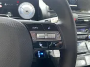 Hyundai Inster Evolve 49 kWh | Nieuw | Uit voorraad leverbaar | Zeer compleet | 360 km range | 360 graden camera | Hyundai Rotterdam - Noord |