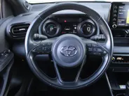 Toyota Yaris 1.5 Hybrid Launch Edition | 17' LM | Clima | Cruise adapt.| PDC V+A | Camera | HUD | Keyless | Navi | 1e eigenaar |