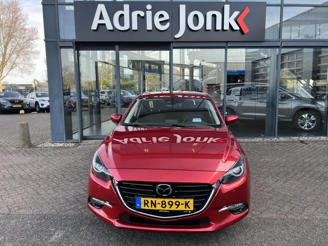 Mazda 3 2.0 SkyActiv-G 120 GT-M AUTOMAAT | TREKHAAK | 18' LM VELGEN | CAMERA | STOEL- en STUURVERWARMING | LEDER | Bose AUDIO | NED.AUTO | DEALER ONDERHOUDEN |