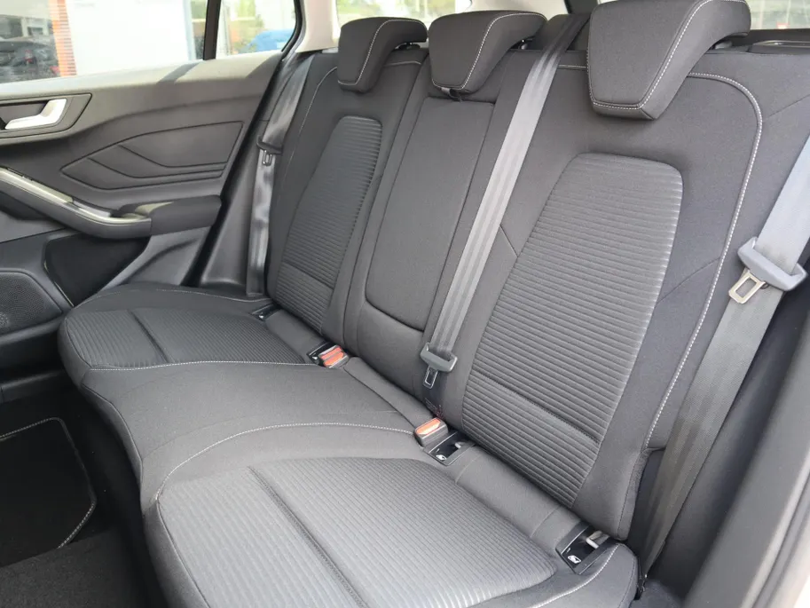 Ford Focus Wagon 1.0 EcoBoost Hybrid Titanium X | NL Auto | Winterpack | Climate Control | Camera | Pakeersensoren | Navigatie | DAB+ | B&O Audio | AGR-Bestuurdersstoel | Draadloze Apple Carplay&Android Auto |
