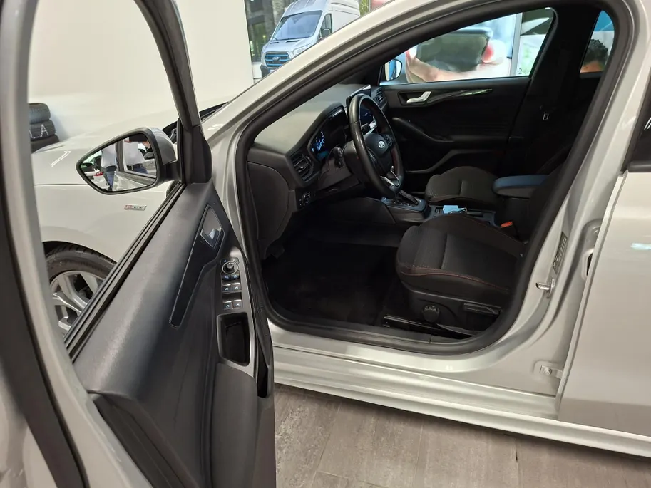 Ford Focus Wagon 1.0 EcoBoost Hybrid ST Line | Automaat | Winter Pack | Adap Cruise |