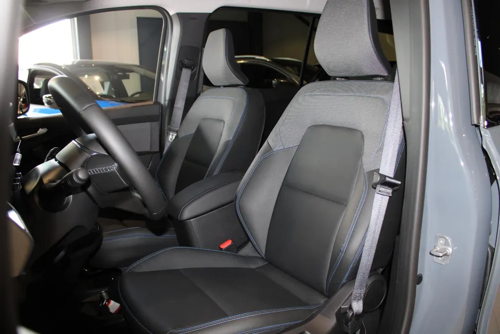 Nissan Townstar Evalia N-Connecta L2 45 kWh | €10.000,- registratie voordeel| 7-zitter| 5 jaar fabrieksgarantie | Apple carplay & Android auto | Zijschuifdeur | Stoelen uitneembaar | Multifunctioneel | Achteruitrijcamera | Cuise controle | Climate Controle | Bluetooth |