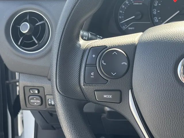 Toyota Auris 1.3 Aspiration | Climate Controll | All Seasons