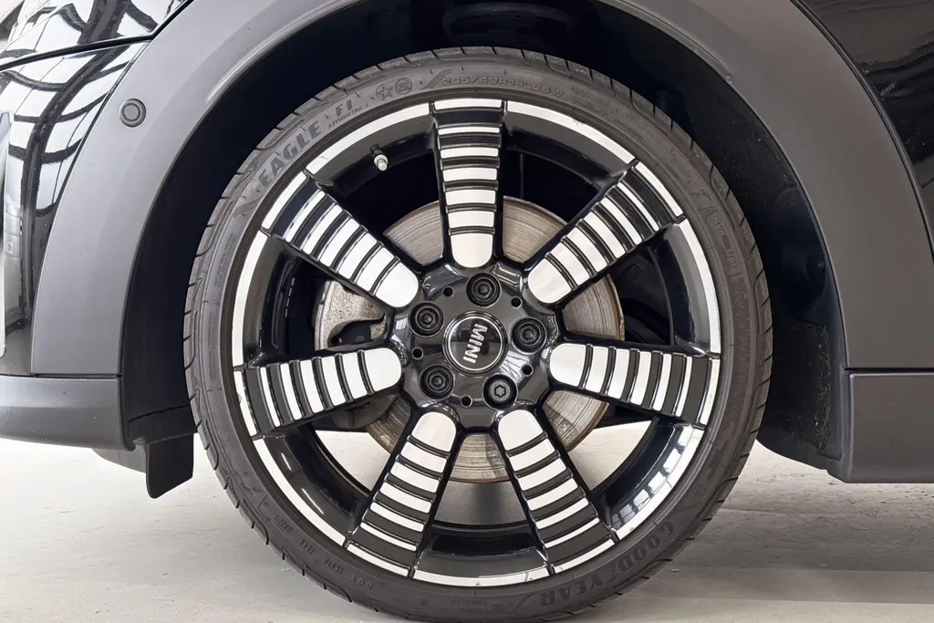 MINI Cooper 3-deurs 2.0 Cooper S MINI Yours