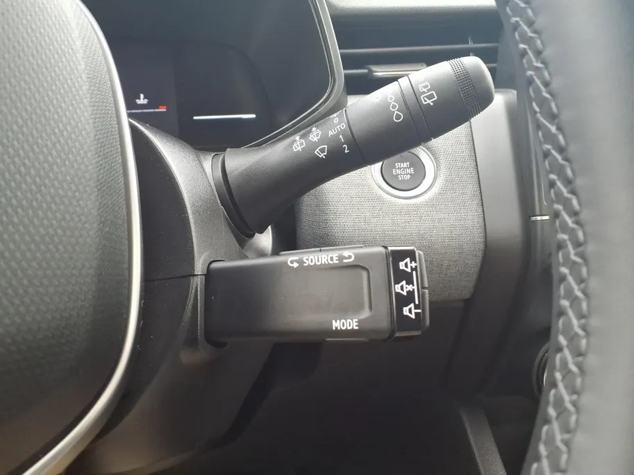 Renault Clio 1.6 E-Tech Full Hybrid 145 evolution Automaat |Navigatie |1e eigenaar | Parkeersensoren | Cruise Control | Apple CarPlay/Android Auto | Licht & Regen Sensor | Full LED | Digital Cockpit | 1 jaar Garantie