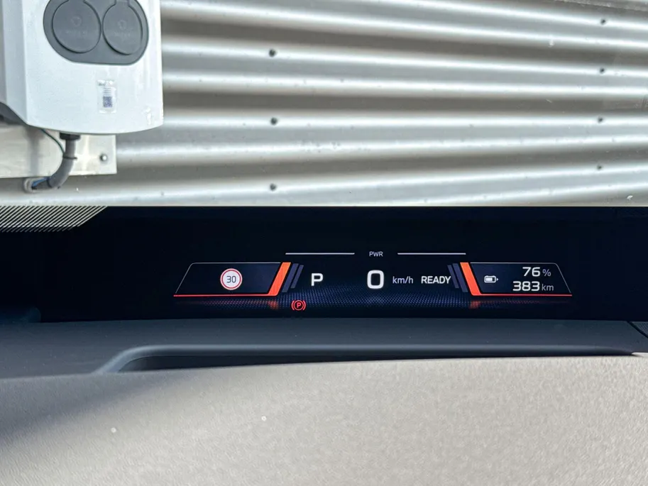BMW iX3 40 eDrive 83 kWh