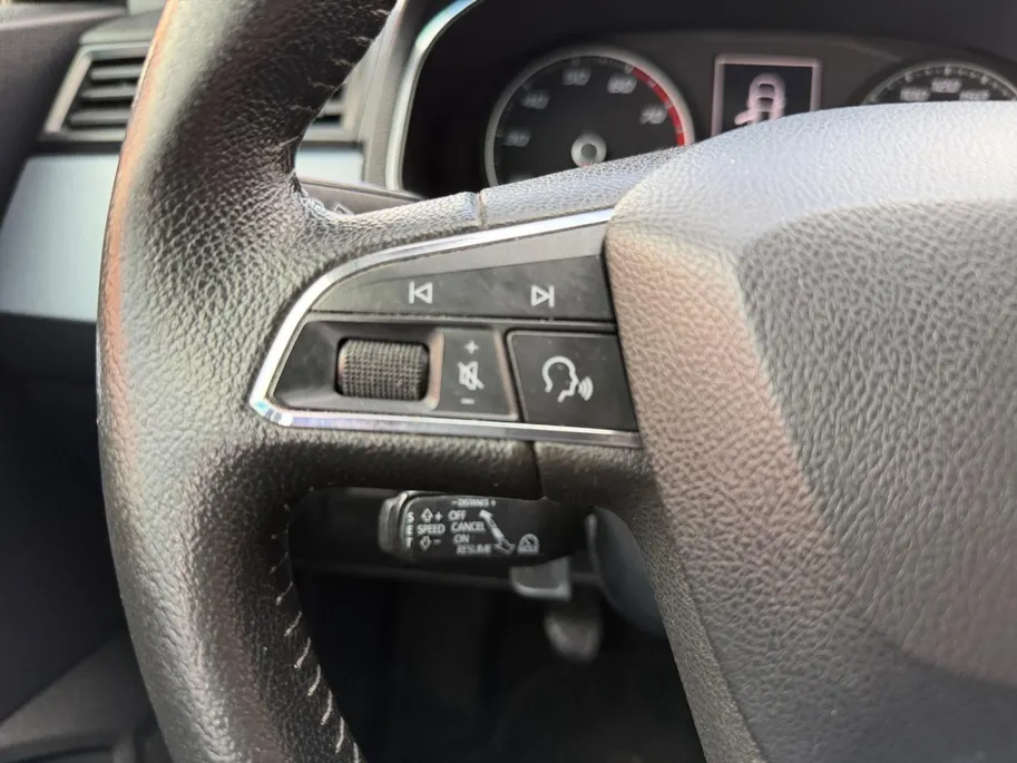 SEAT Arona 1.0 TSI Style Business Intense | Climate Control | Achteruitrijcamera | Parkeersensoren voor & achter | Cruise Control |