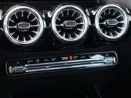 Mercedes-Benz EQA 250 Business Solution Luxury 67 kWh l Stoelverwarming l Achteruitrij camera l Ambiente lichtpakket l Memory