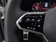 Volkswagen Golf 1.4 eHybrid 245pk DSG GTE · Panoramadak · Camera · Head-Up Display · Inklap. Trekhaak · Apple/Android Car Play · Parkeerassistent · Garantie t/m 19-12-2026 of 100.000km