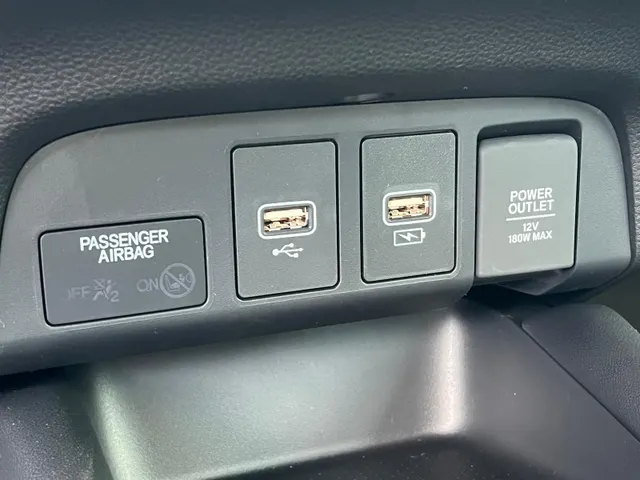 Honda Jazz 1.5 e:HEV Advance NIEUW | FULL HYBRID | APPLE CARPLAY | ANDROID AUTO | ACHTERUITRIJCAMERA | STOEL + STUURVERWARMING | NAVIGATIE |