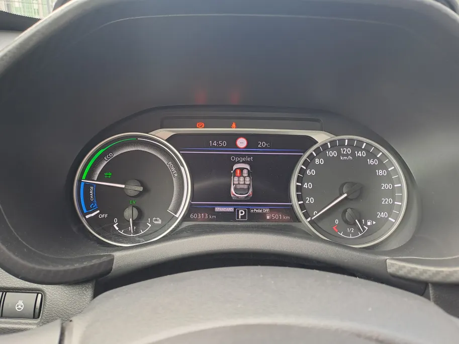 Nissan Juke 1.6 Hybrid N-Connecta |  Apple Carplay/Android Auto | Automaat | Cruise | Camera | Voorstoelen verwarmd | Stuur Verwarmd | Voorruit Verwarmd | ECC