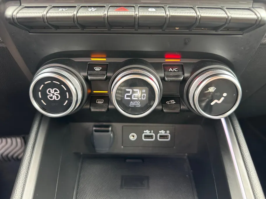 Renault Clio 1.6 E-Tech Full Hybrid 145 techno | Cruise & Climate Control | Camera | Parkeersensoren | Apple Carplay & Android Auto | Navigatie | LMV | 12 Maanden BOVAG Garantie