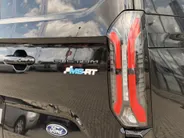 Ford E-Transit Custom L2H1 MS-RT 71 kWh 286 PK Dubbele Cabine UIT VOORRAAD I INKLAPBARE TREKHAAK I DRIVER ASSIST PACK ULTIMATE I DUBBELE ZIJSCHUIFDEUREN I FULL LED-KOPLAMPEN I APPLE CARPLAY / ANDROID AUTO I