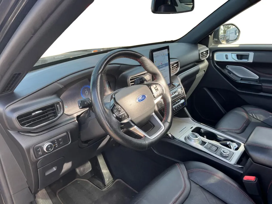 Ford Explorer 3.0 V6 EcoBoost PHEV ST-Line 7p. | Dealer Onderhouden | Panoramadak | 360 Graden Camera | All Season Banden | Elektrische Achterklep | Adapt. Cruise Control | BLISS | Winterpakket | Navigatie |