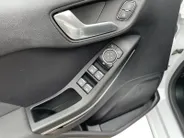 Ford Fiesta 1.0 EcoBoost Titanium | 1e Eigenaar | NL-Auto | Apple Carplay / Android Auto | Climate Control | parkeersensoren | Cruise Control | Lichtmetalen velgen