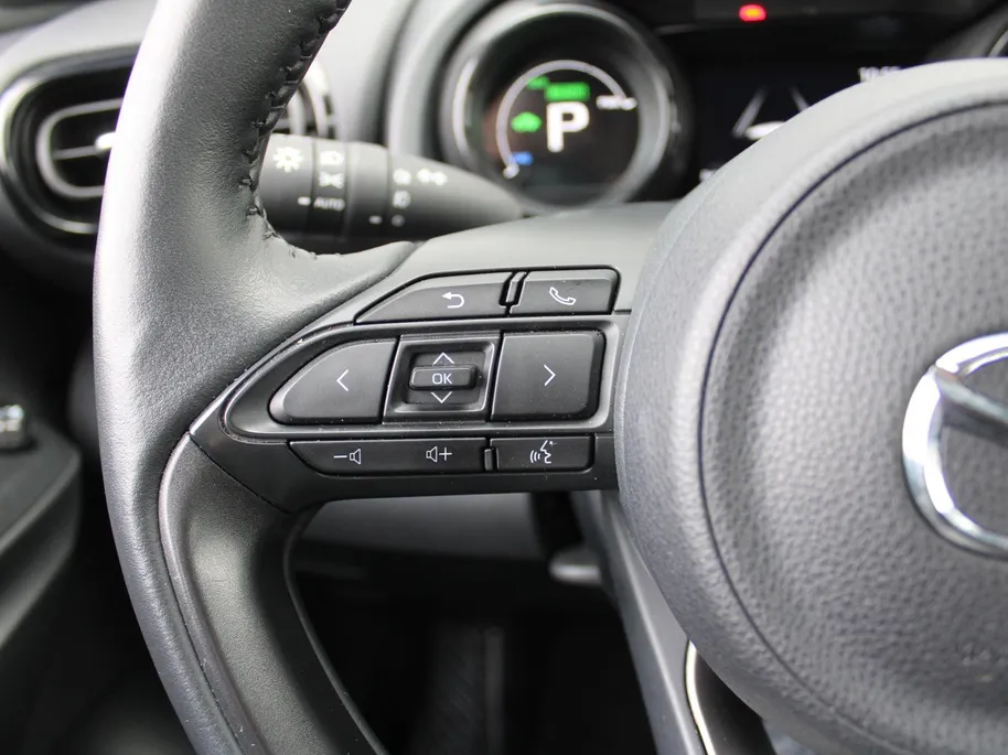 Mazda 2 Hybrid 1.5 Agile | Comfort pakket | 15' LM | Stoelverwarming | Apple Carplay / Android Auto |