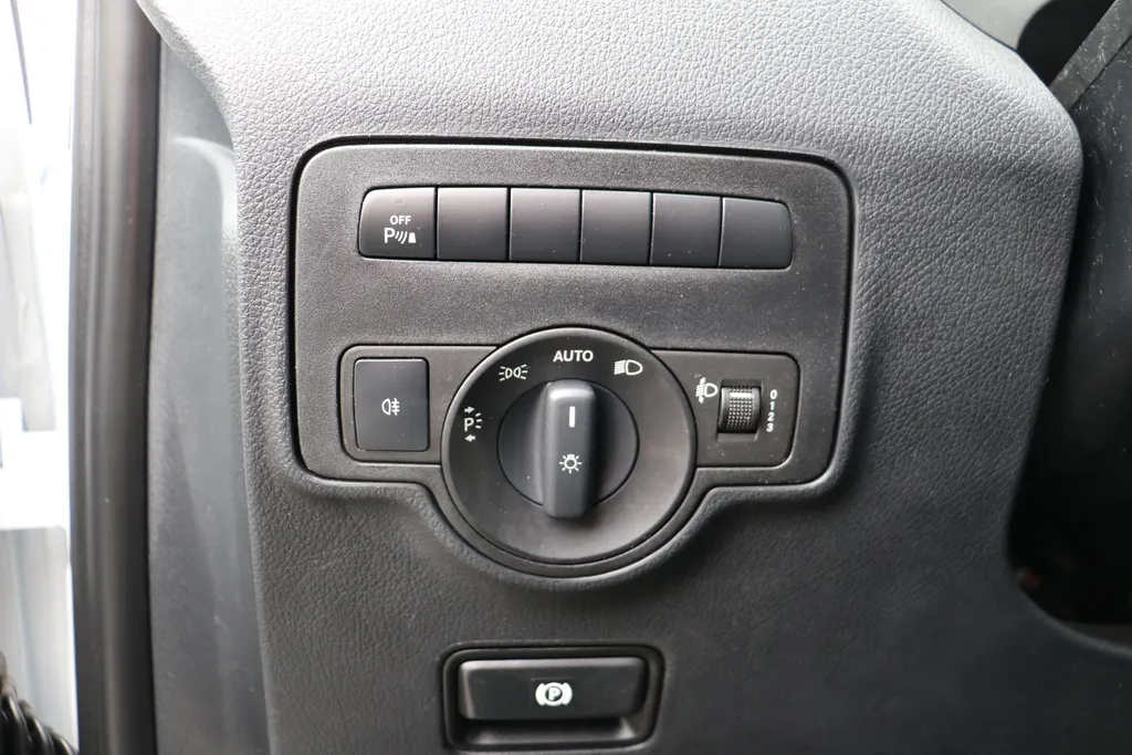Mercedes-Benz Vito 111 CDI Lang DC Comfort EX.BTW Lease v.a. 363,- pm