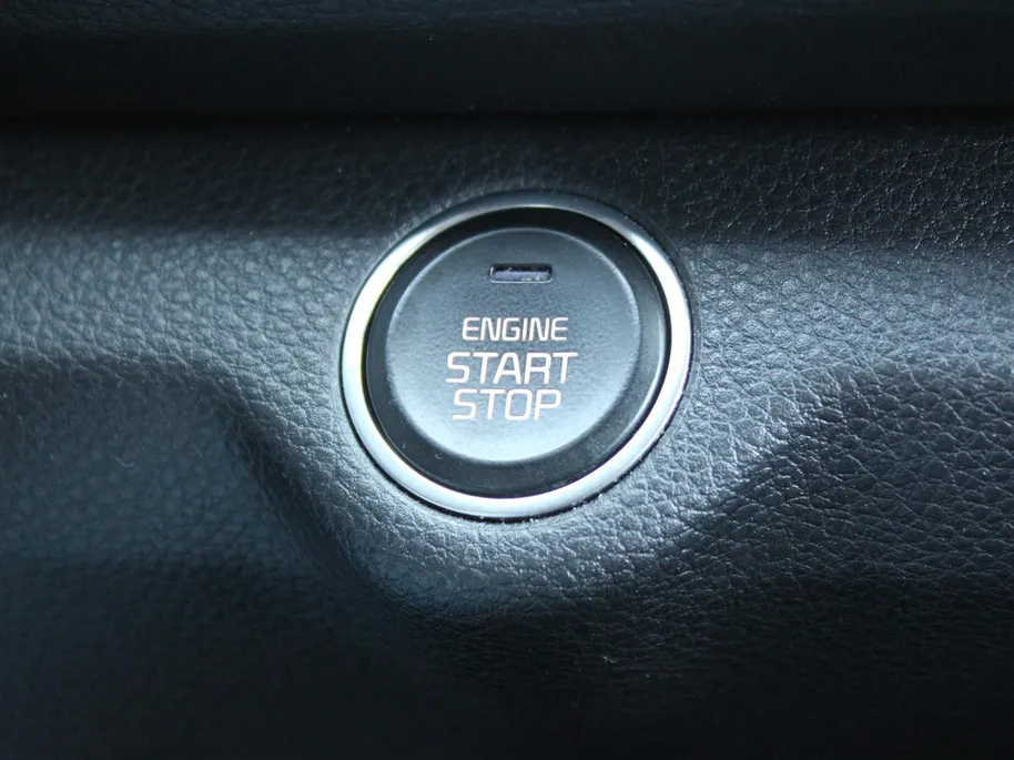 Kia Rio 1.0 TGDI ExecutiveLine | Trekhaak | Stuur-/stoelverwarming | Camera | Skai leer | 17' LM | Carplay | All seasons | Clima | Navi | Cruise |