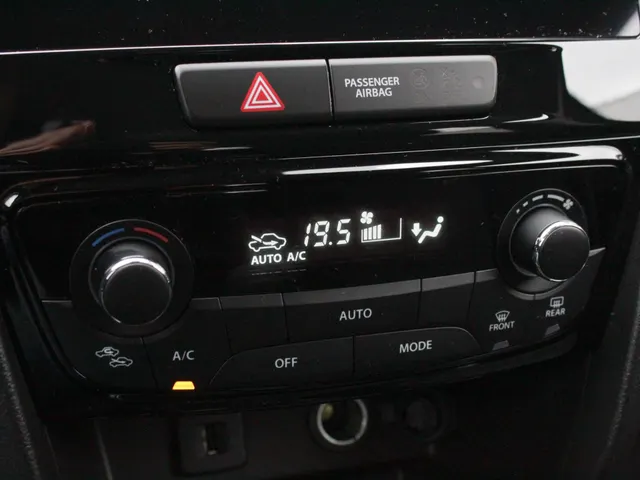 Suzuki Vitara 1.4 Boosterjet Select Smart Hybrid | Snel rijden!