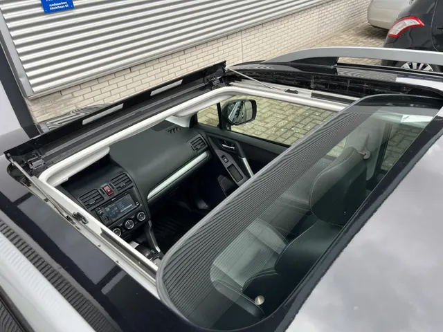 Subaru Forester 2.0 Executive Automaat | Cito Onderhouden & Geleverd | Navigatie | Trekhaak | Elek. Schuif/Kantel Dak | Parkeersensoren Voor