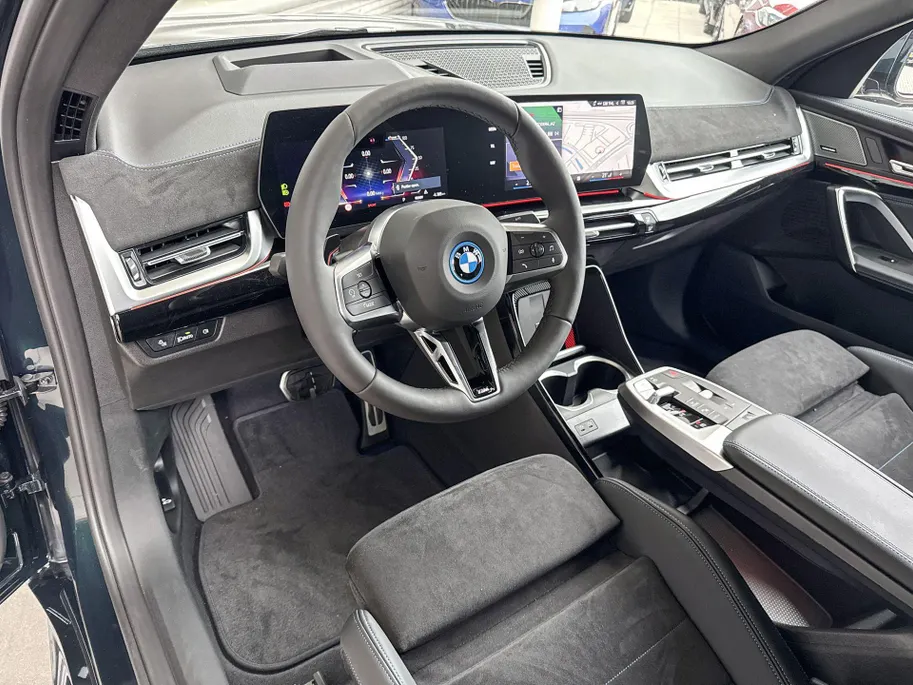 BMW iX2 eDrive20 67 kWh M Sport Edition