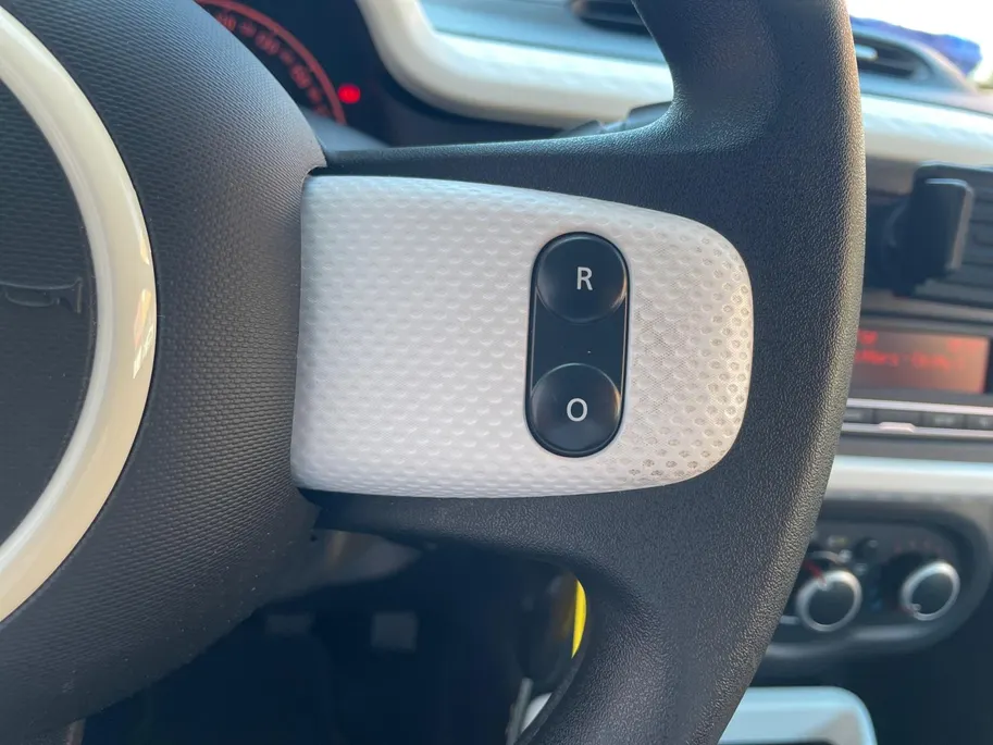 Renault Twingo 1.0 SCe Collection | Dealer onderhouden| Lage Kilometerstand| Airco| Metallic Lak| 4 seizoen banden|