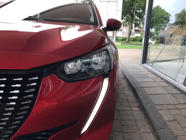 Peugeot 208 1.2 PureTech Allure Pack