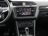 Volkswagen Tiguan 1.4 TSI eHybrid 245pk DSG Life Business · Camera · Inklap. Trekhaak · Dodehoeksensor · ACC · Keyless · Elek. Achterklep · Apple/Android Car Play ·