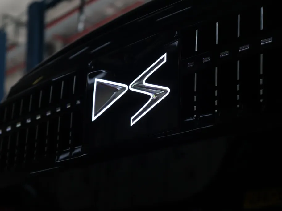 DS N°4 Automobiles E-Tense 157 KW Pallas