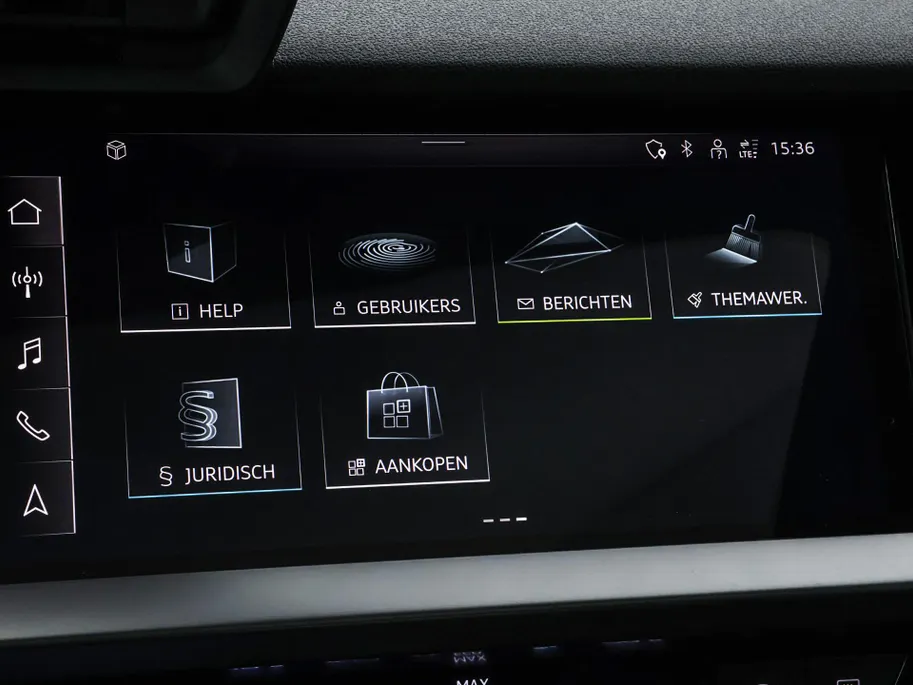Audi A3 Sportback 40 TFSIe 204pk S-tronic S Edition · Panoramadak · Apple/Android Car Play · Lederen Bekleding · Cruise Control · Navigatie · Stoelverwarming · P-Sensoren · 17'' Inch ·