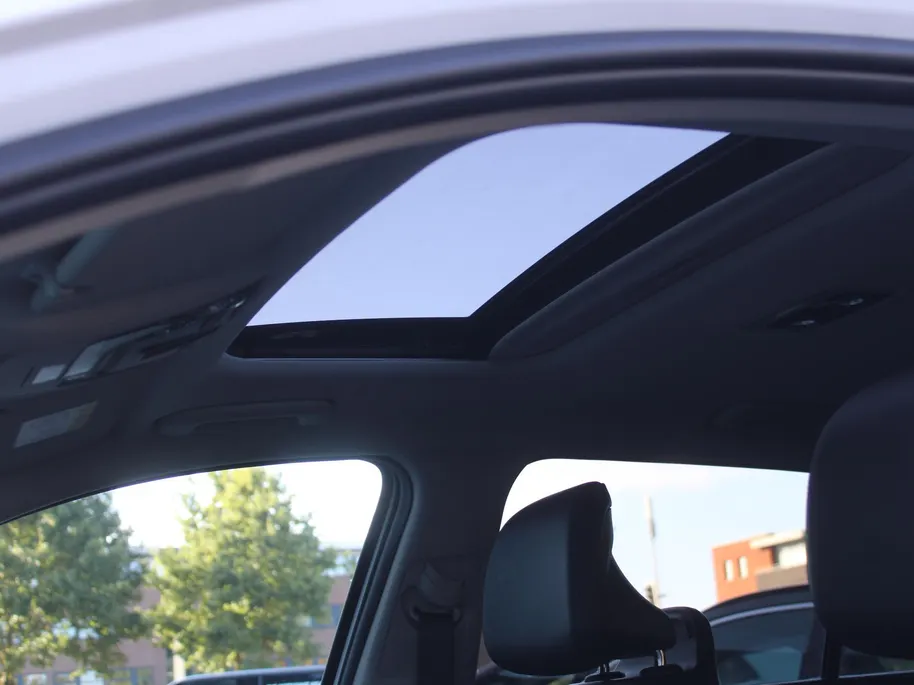 Kia Niro 1.6 GDi Hybrid ExecutiveLine | Camera | Leer | Schuifdak | Stoelverwarming+ventilatie | Elektr. stoelverstelling + achterklep | 18' LM | HUD |