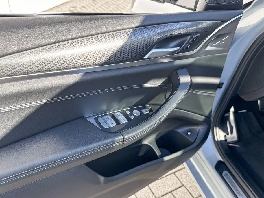 BMW X3 xDrive30e