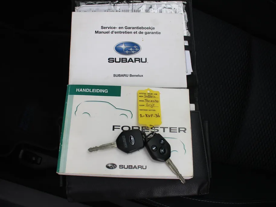 Subaru Forester 2.0 Luxury Plus | Trekhaak | Camera | Stoelverwarming | Schuifdak | 17' LM | Clima | Xenon | Parkeersensor v+a | All seasons |