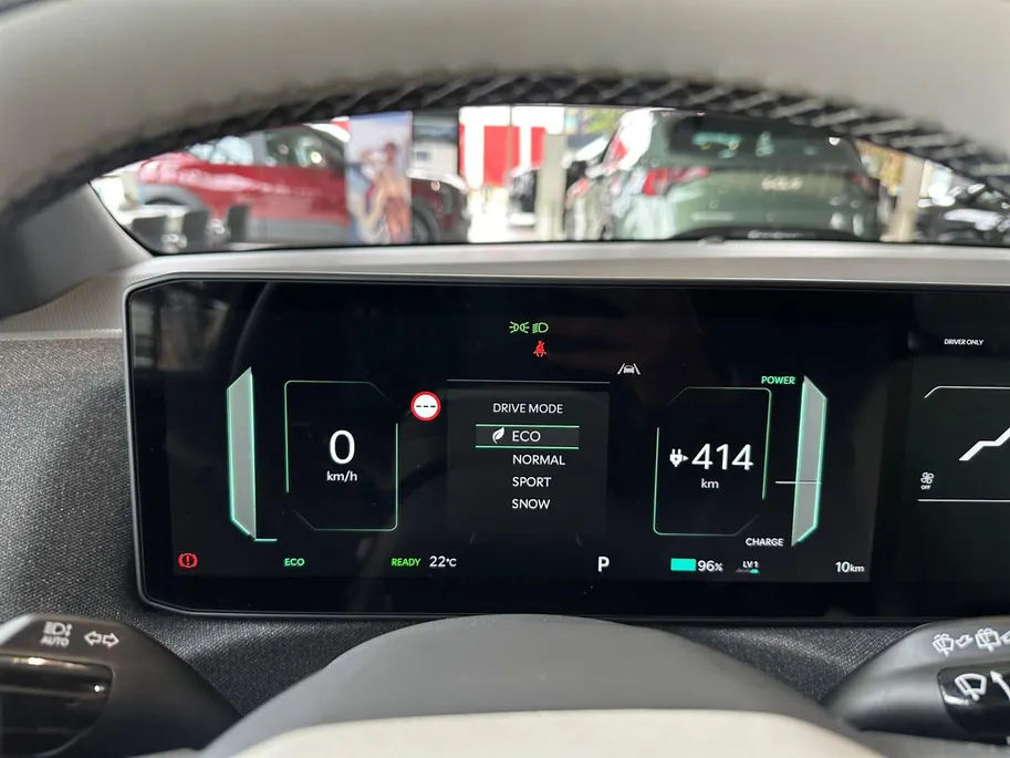 Kia EV2 GT-line 61 kwh | Enkele op voorraad | Nu 3000,- inruilkorting | Panorama dak | Geheugen stoelen | Stoelventilatie/Verwarming | 418 km actieradius |