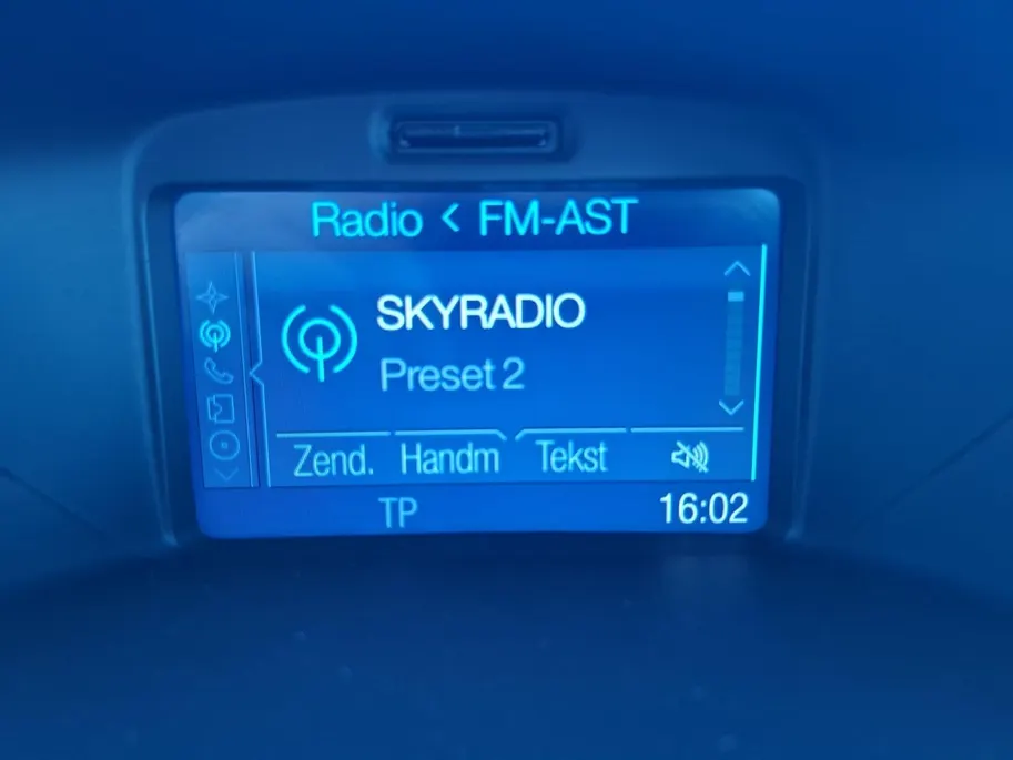 Ford Fiesta 1.0 Style | D-Riem al vervangen | Navigatie | Lichtmetalen velgen  Bluetooth | Airco | Start/stop | Nieuwe APK | 12maanden BOVAG Garantie |