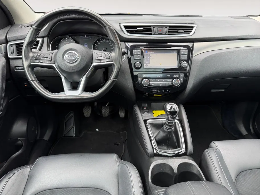 Nissan QASHQAI 1.2 Tekna + | Zeer compleet | Panoramadak | 360 graden camera | Lederen bekleding | BOSE audio | 12 maanden BOVAG garantie |