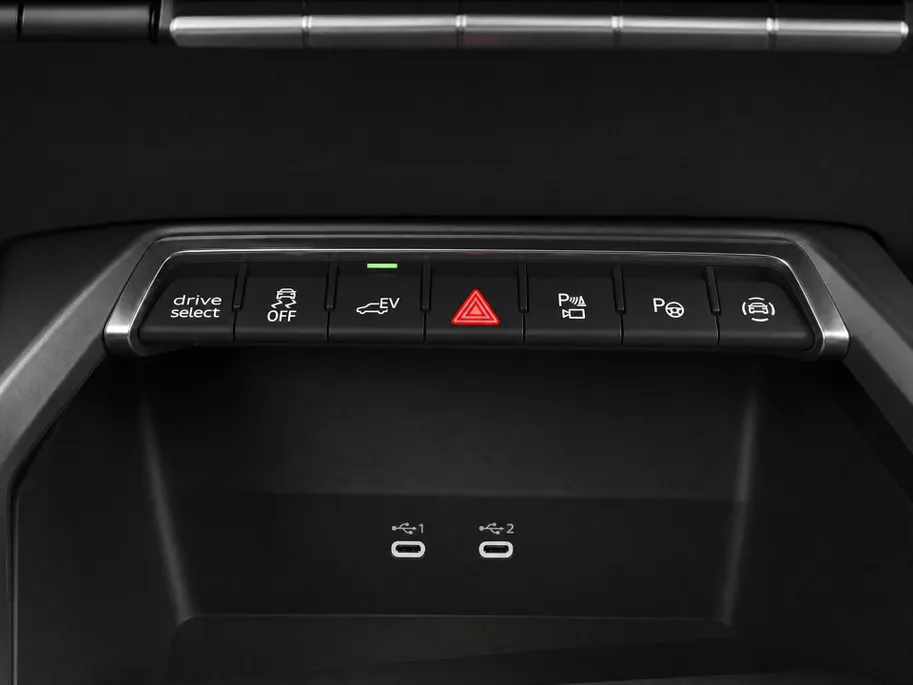 Audi A3 Allstreet Advanced edition 40 TFSI e 204 PK · Lederen bekleding · Comfortsleutel · 18' LM Velgen · Assist. Driving + Parking plus