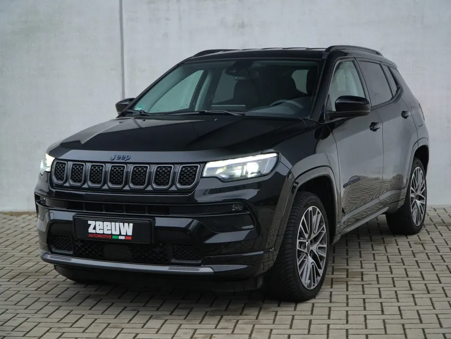Jeep Compass 4xe 240 PK Hybrid Summit | Leder | Winter | Navi | Premium | 19'