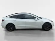 Tesla Model 3 Standard RWD Plus 60 kWh 87,8% SoH | 448Km Actieradius | Goed onderhouden! | Panoramadak | Elektr. Stoelen | Autopilot | 12 maanden garantie! |