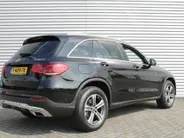 Mercedes-Benz GLC 300e 4MATIC | Plug-in | 320PK | Adap. Cruise | Rondom camera | 18' LM | Parkeerpakket |