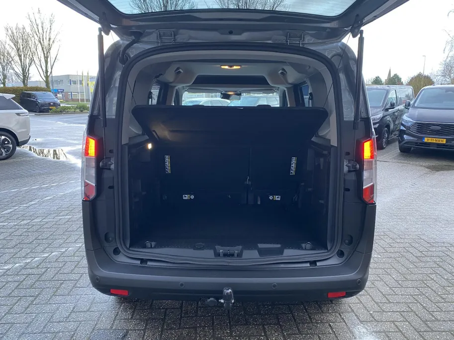 Ford Tourneo Courier courier EV / TREKHAAK / WINTERPAKKET.