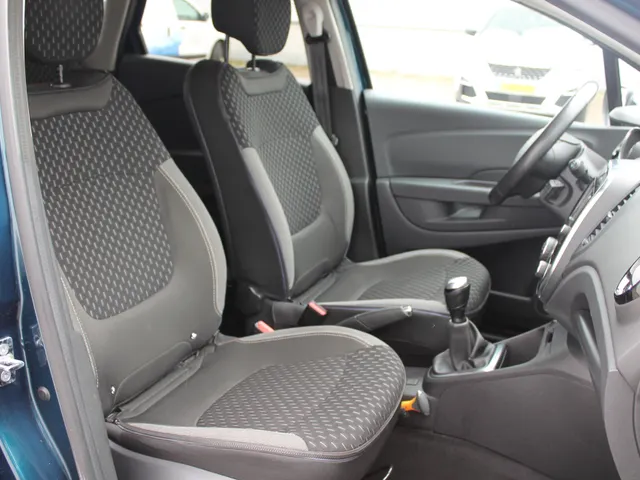 Renault Captur 0.9 TCe Intens | Easy Life pakket | LM Velgen 17 '' | ECC | Camera achter |
