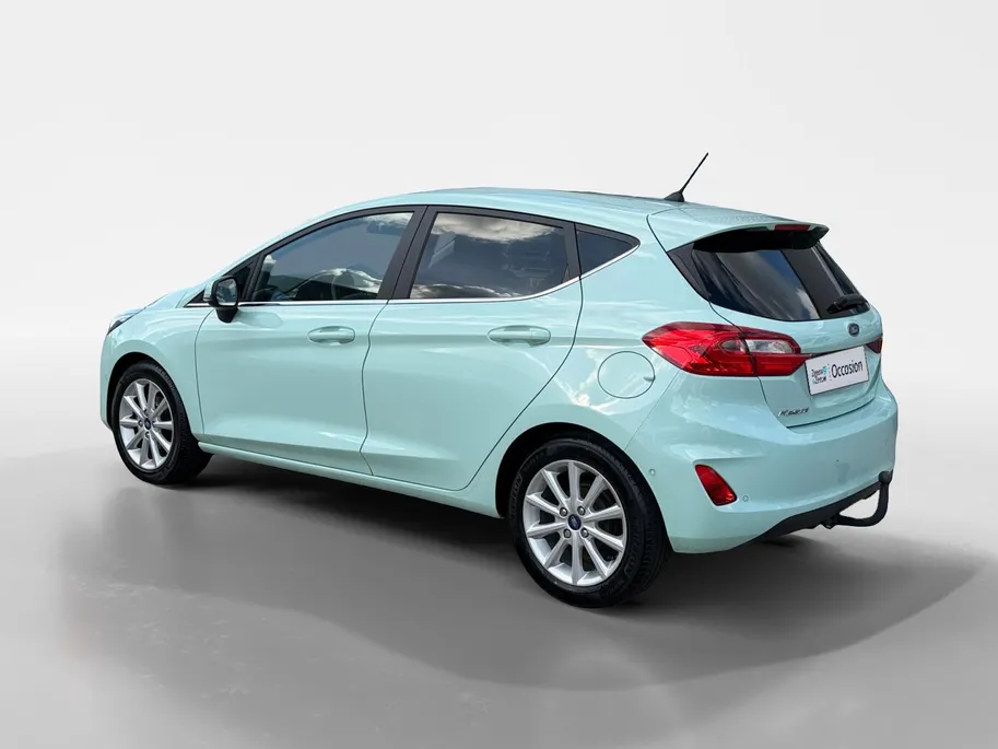 Ford Fiesta 1.0 EcoBoost Titanium | Dealer onderhouden | 1e eigenaar | Adapt. Cruise control | Parkeersensoren voor en achter | Achteruitrijcamera | Trekhaak | Navigatie | Apple carplay & Android auto | Voorruitverwarming | Privacy glas | Bovag garantie |