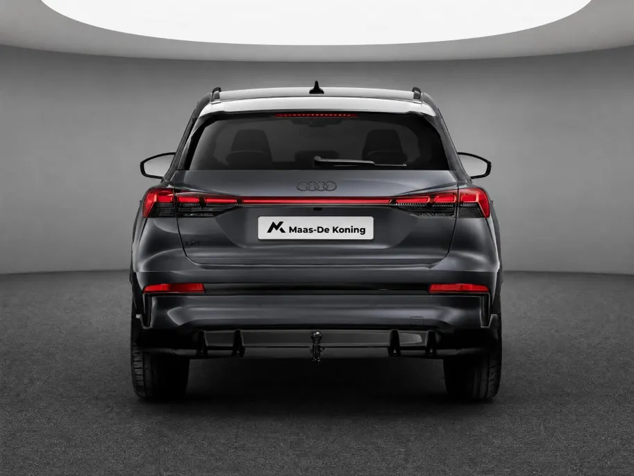 Audi Q4 Q4 S edition performance 82 kWh 286 PK · Glazen panoramadak · Trekhaak elek. wegklapbaar · Optiekpakket zwart