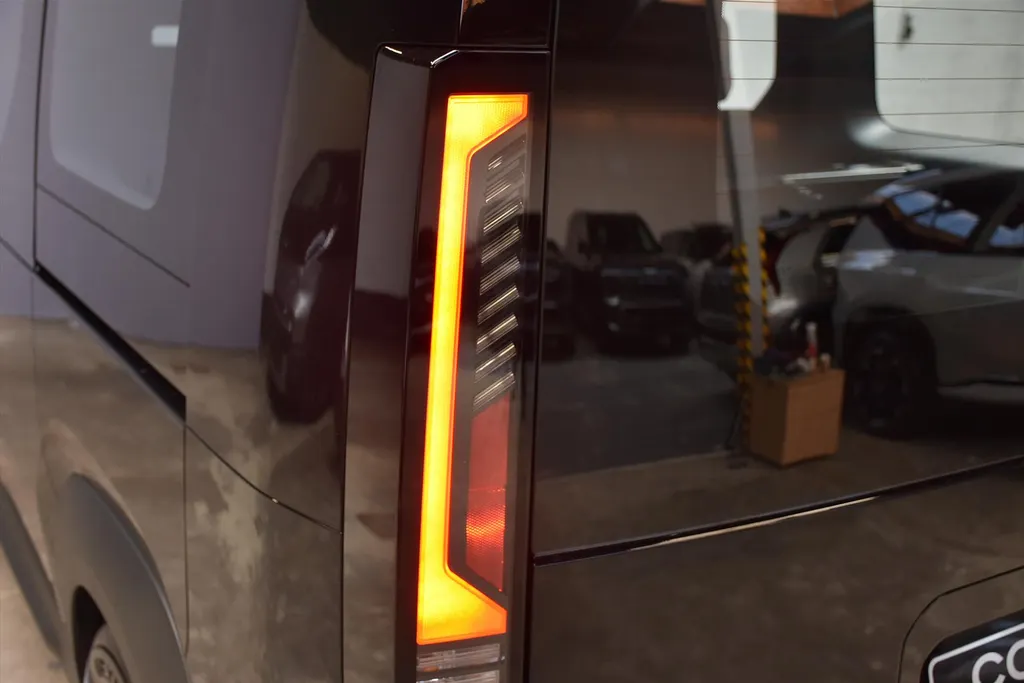 Kia PV5 Passenger 71,2 kWh Plus
