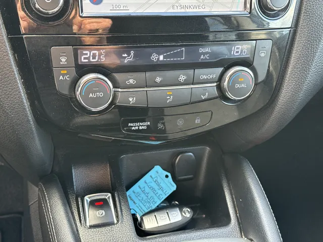 Nissan QASHQAI 1.2 Connect Edition. Trekhaak 13p (max. 1.200kg)