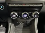 Renault ZOE R135 Evolution 52 kWh Automaat | DEMO | Camera | Parkeersensoren | Apple CarPlay/Android Auto | Climate Control | Full LED | Lichtmetalen Velgen | Digital Cockpit | Cruise Control |