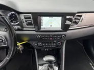 Kia Niro 1.6 GDi Hybrid DynamicLine | Trekhaak Vast + 13-Polige Stekker | All-Seasonbanden | Apple Carplay / Android Auto | Navigatiesysteem | Parkeersensoren + Camera Achter | Cruise Control | Rijstrooksensor + Correctie